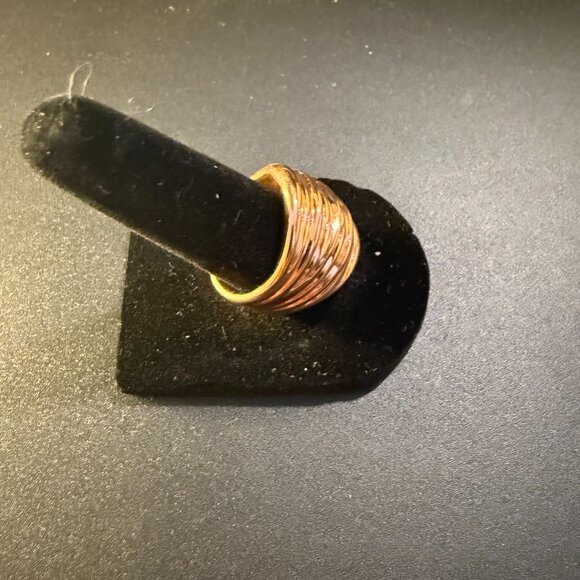 Italian Rose Gold 14K Resin Ribbed Ring Size 9 - Picture 2 of 3